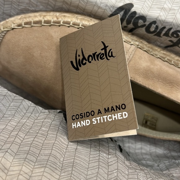 Espadrille hand stitched in Spain. - Picture 9 of 9